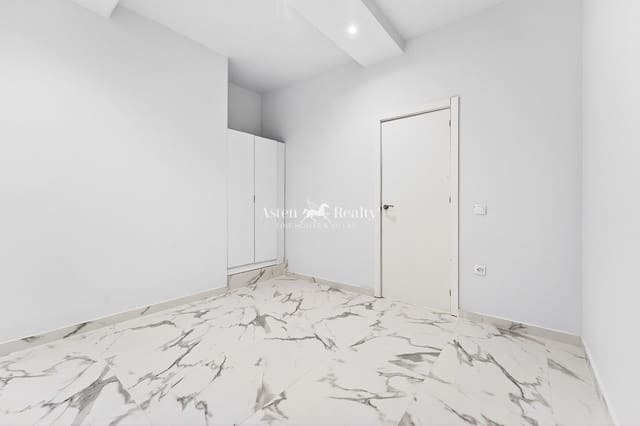 2 makuuhuone Asunto myytävänä paikassa Casco Urbano, Adeje - 270 000 € (Ref: 9588481)