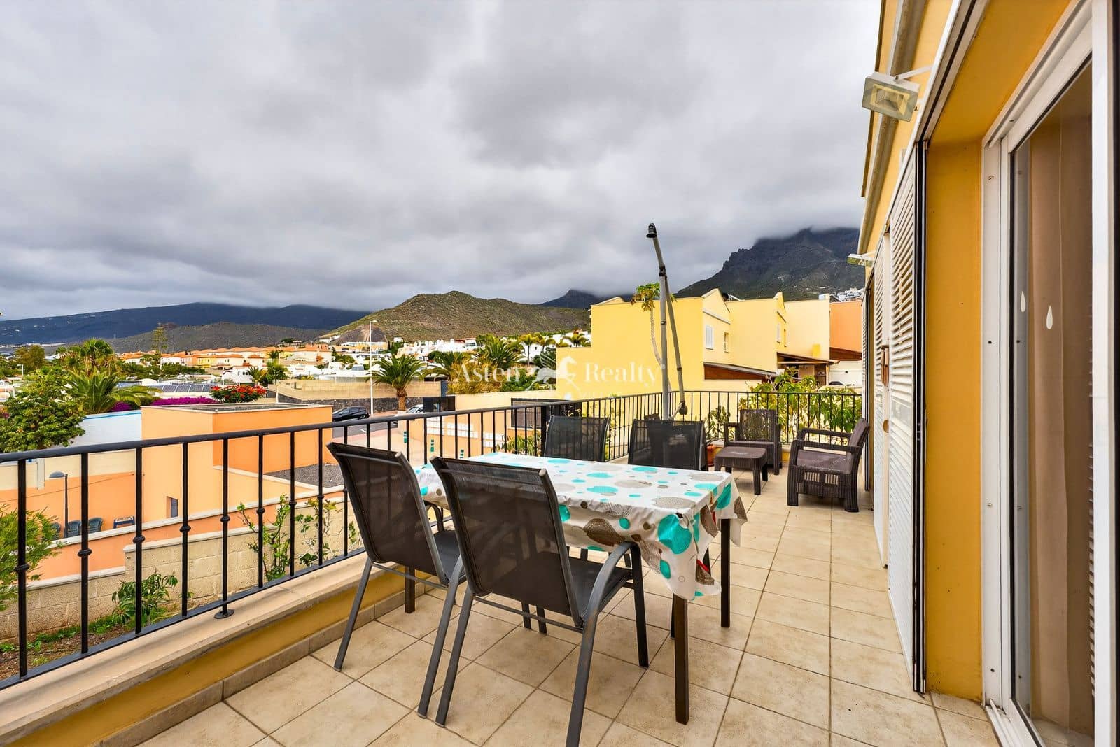 1 slaapkamer Flat te koop in Torviscas met zwembad garage - € 335.000 (Ref: 9603358)