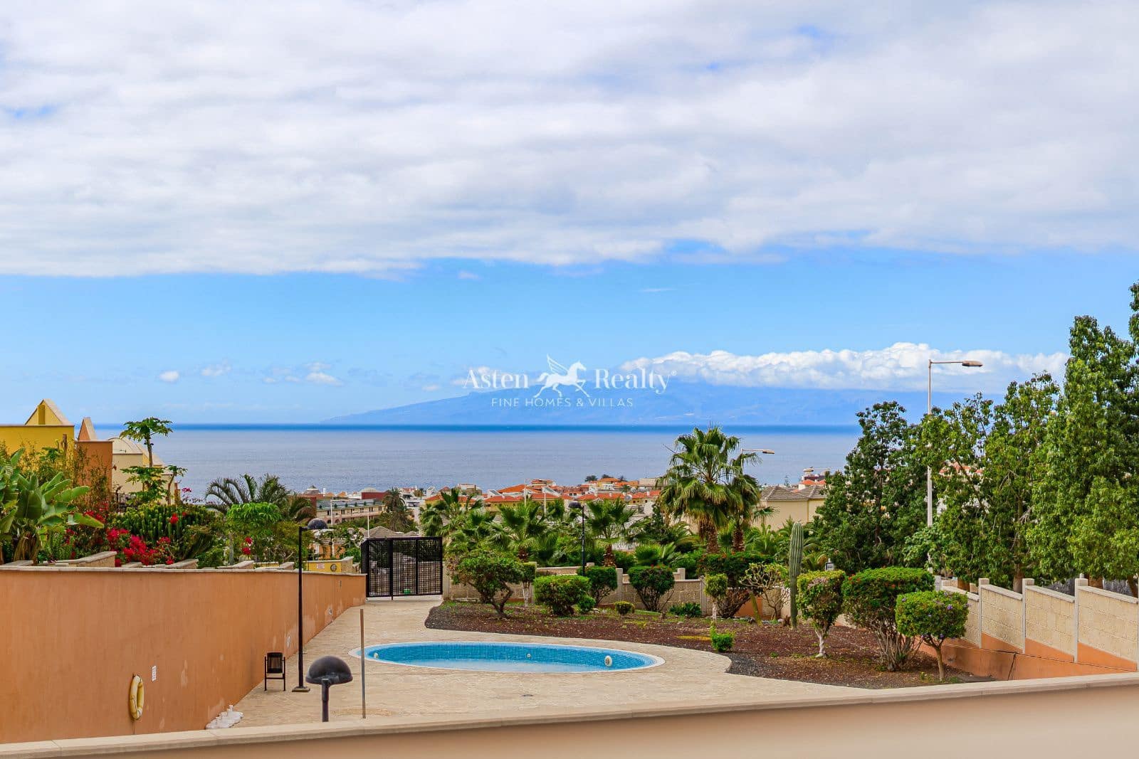 1 slaapkamer Flat te koop in Torviscas met zwembad garage - € 335.000 (Ref: 9603358)