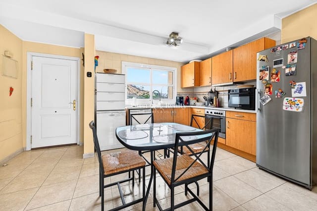 1 slaapkamer Flat te koop in Torviscas, Adeje met zwembad garage - € 335.000 (Ref: 9603358)