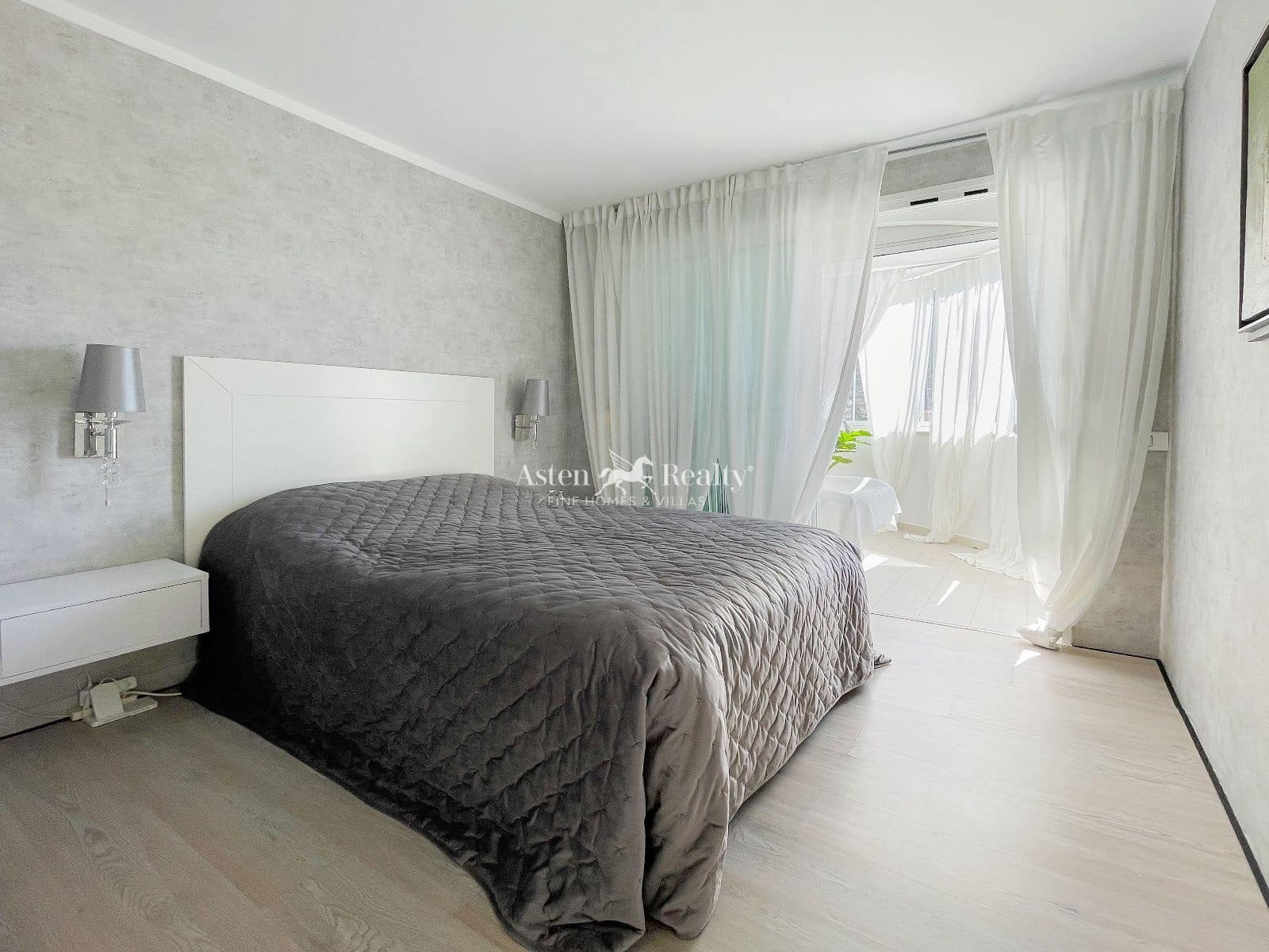 Piso de 1 habitación en Los Cristianos en venta con piscina - 385.000 € (Ref: 9617102)