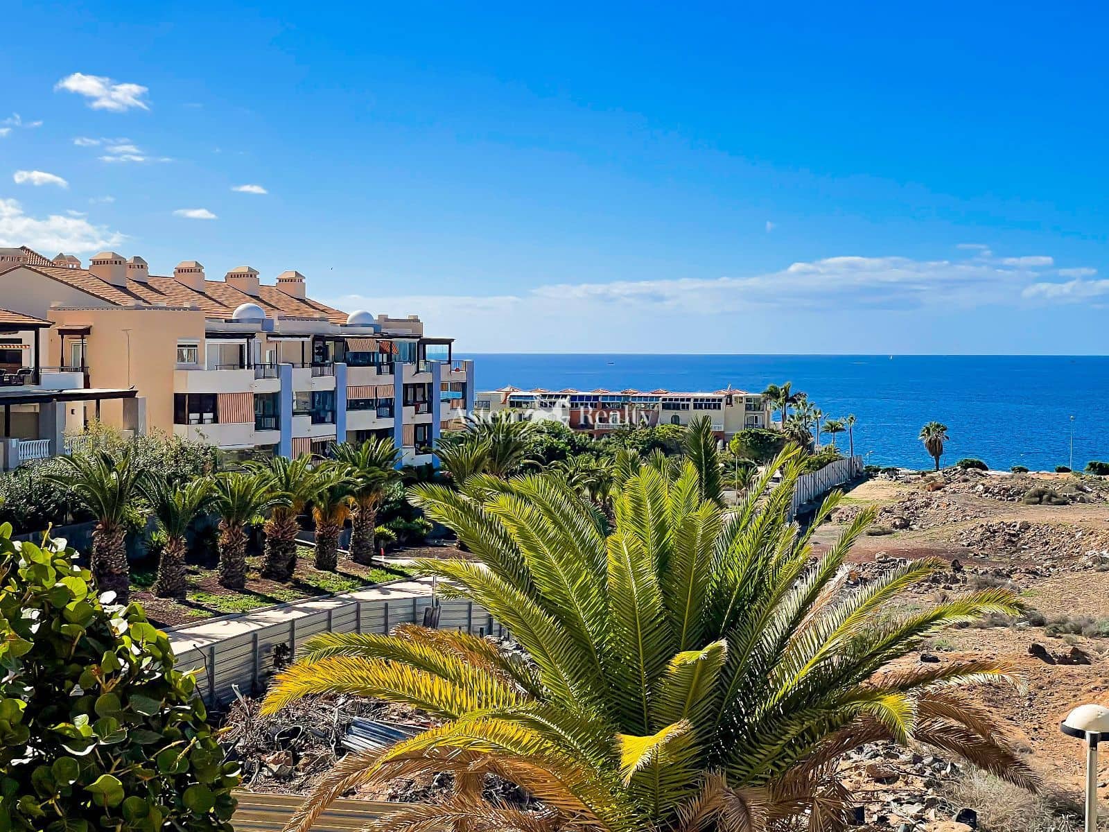 Piso de 1 habitación en Los Cristianos en venta con piscina - 385.000 € (Ref: 9617102)