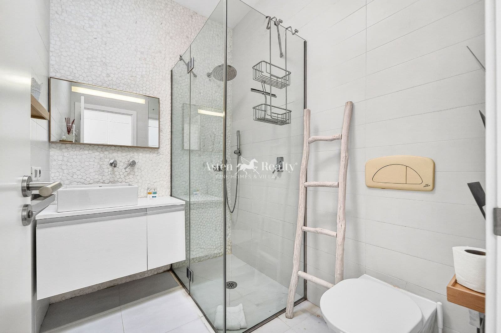 5 soverom Hus til salgs i Torviscas med svømmebasseng garasje - € 2 000 000 (Ref: 9630575)