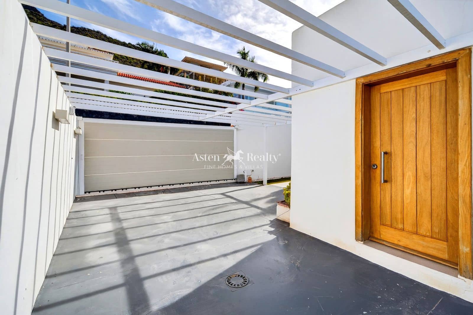 5 soverom Hus til salgs i Torviscas med svømmebasseng garasje - € 2 000 000 (Ref: 9630575)