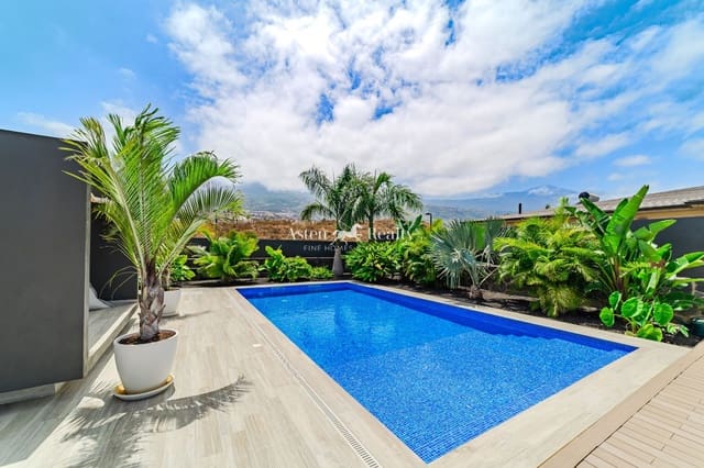 4 quarto Casa em Banda para venda em Puerto de la Cruz com piscina garagem - 1 185 000 € (Ref: 9631459)