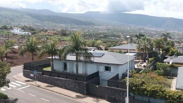 4 bedroom Townhouse for sale in Puerto de la Cruz with pool garage - € 1,185,000 (Ref: 9631459)