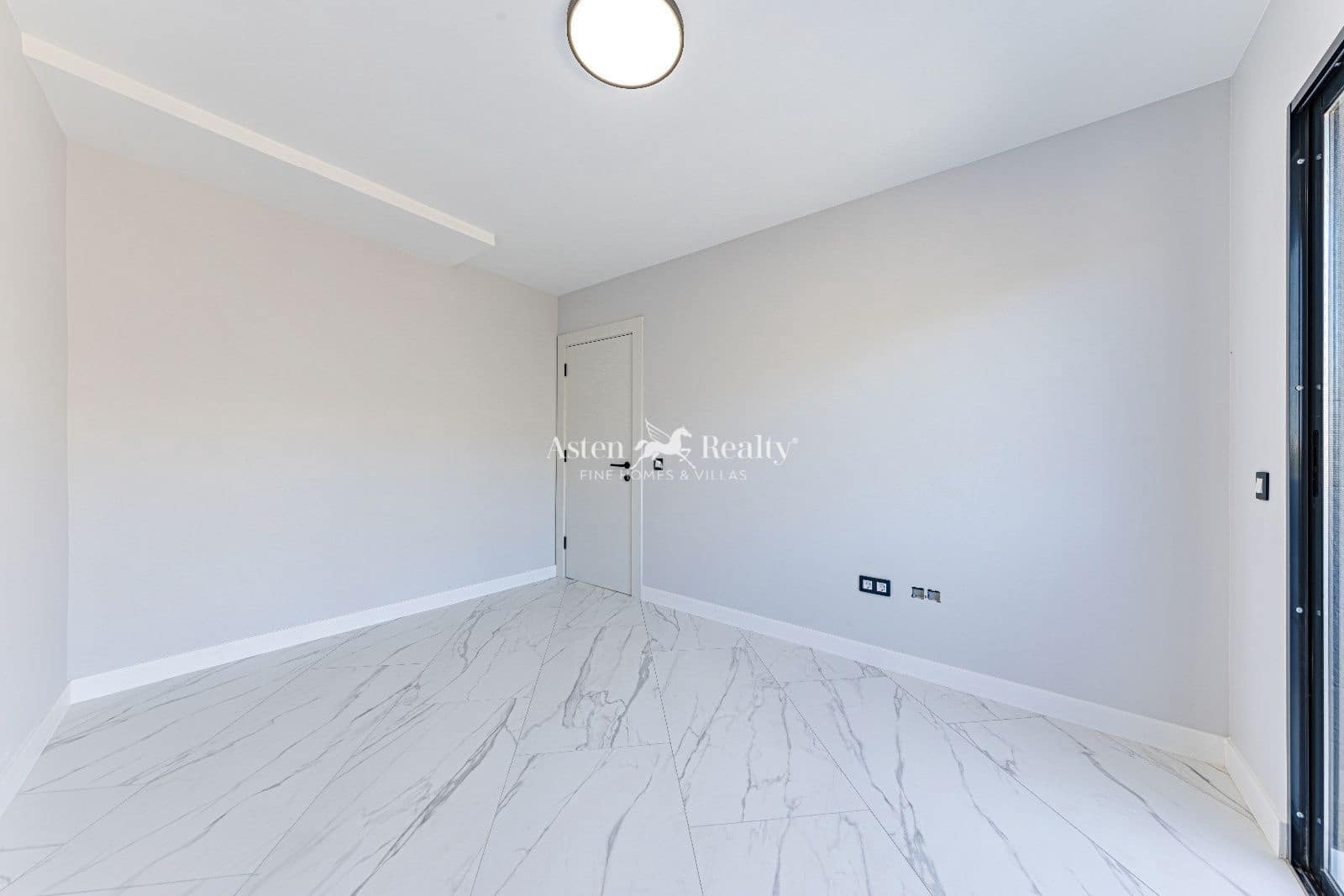 2 bedroom Flat for sale in Tijoco Bajo with garage - € 349,500 (Ref: 9631460)