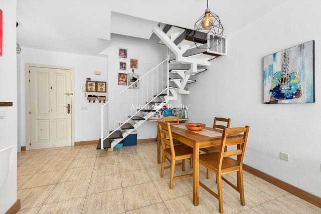 Piso de 2 habitaciones en Callao Salvaje, Adeje en venta con piscina garaje - 300.000 € (Ref: 9632791)