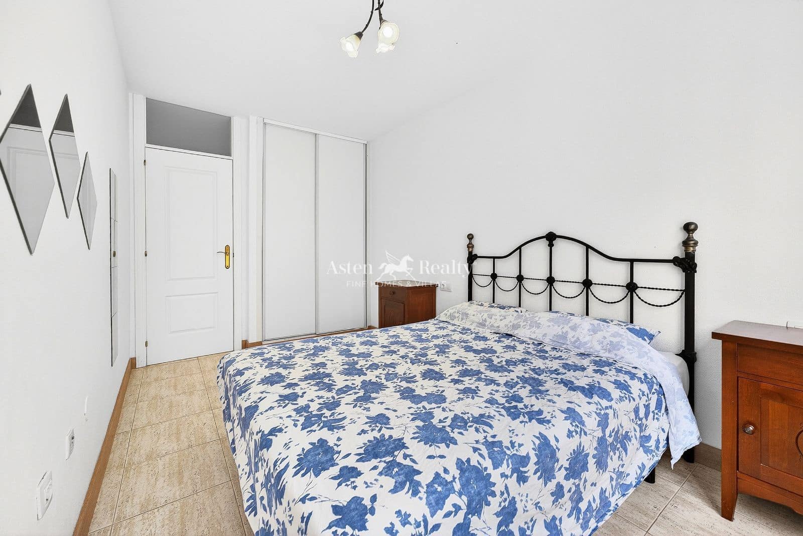 Piso de 2 habitaciones en Callao Salvaje en venta con piscina garaje - 300.000 € (Ref: 9632791)