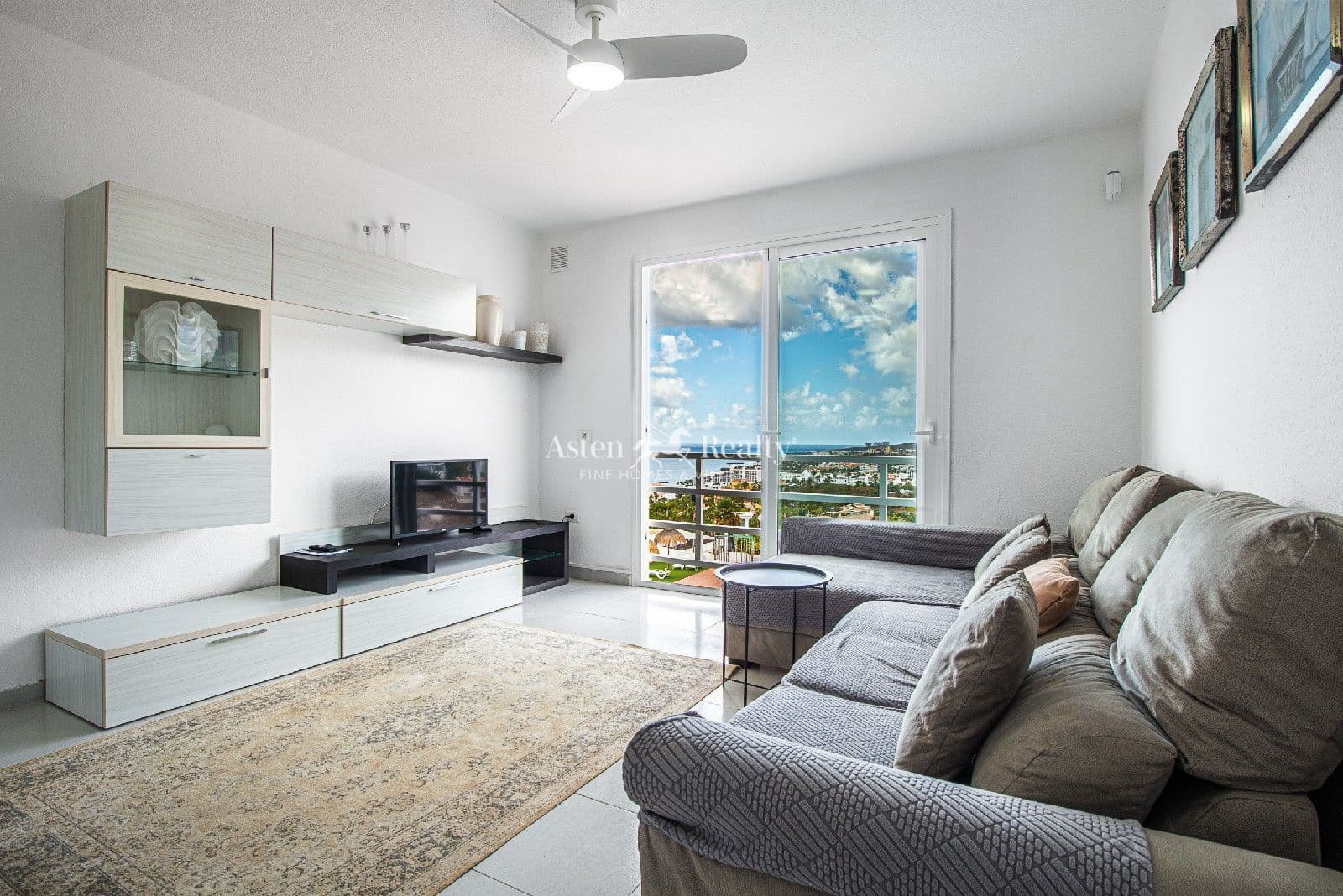 1 bedroom Flat for sale in Costa Adeje with pool - € 305,000 (Ref: 9635125)