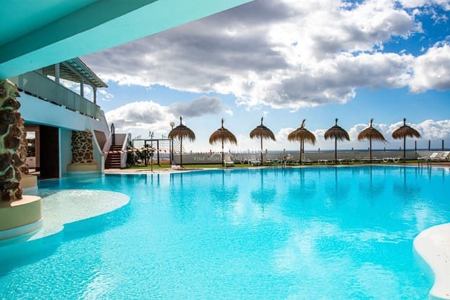 1 bedroom Flat for sale in San Eugenio Alto, Adeje with pool - € 305,000 (Ref: 9635125)