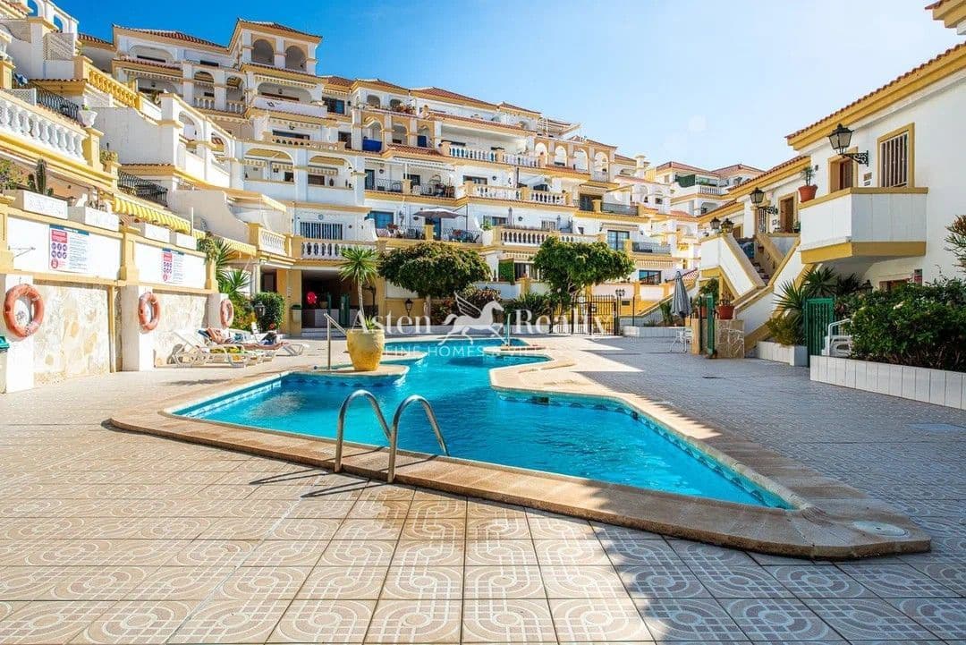 1 chambre Appartement à vendre à Costa Adeje avec piscine - 305 000 € (Ref: 9635126)