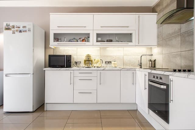 1 chambre Appartement à vendre à San Eugenio Alto, Adeje avec piscine - 305 000 € (Ref: 9635126)