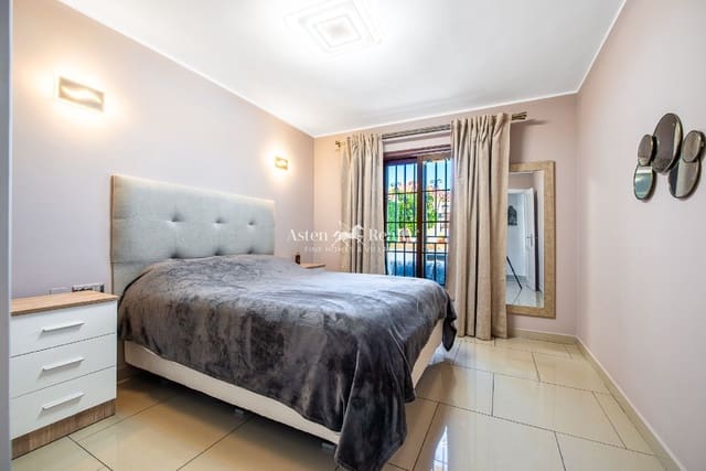 1 chambre Appartement à vendre à San Eugenio Alto, Adeje avec piscine - 305 000 € (Ref: 9635126)