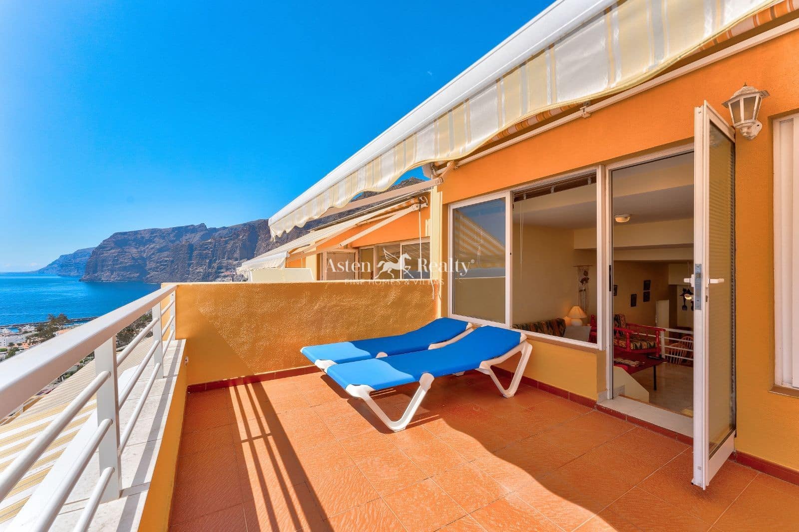 1 makuuhuone Kattohuoneisto myytävänä paikassa Puerto Santiago mukana 
autotalli - 230 000 € (Ref: 9641062)