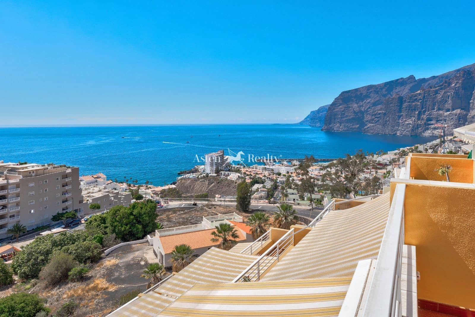 1 makuuhuone Kattohuoneisto myytävänä paikassa Puerto Santiago mukana 
autotalli - 230 000 € (Ref: 9641062)