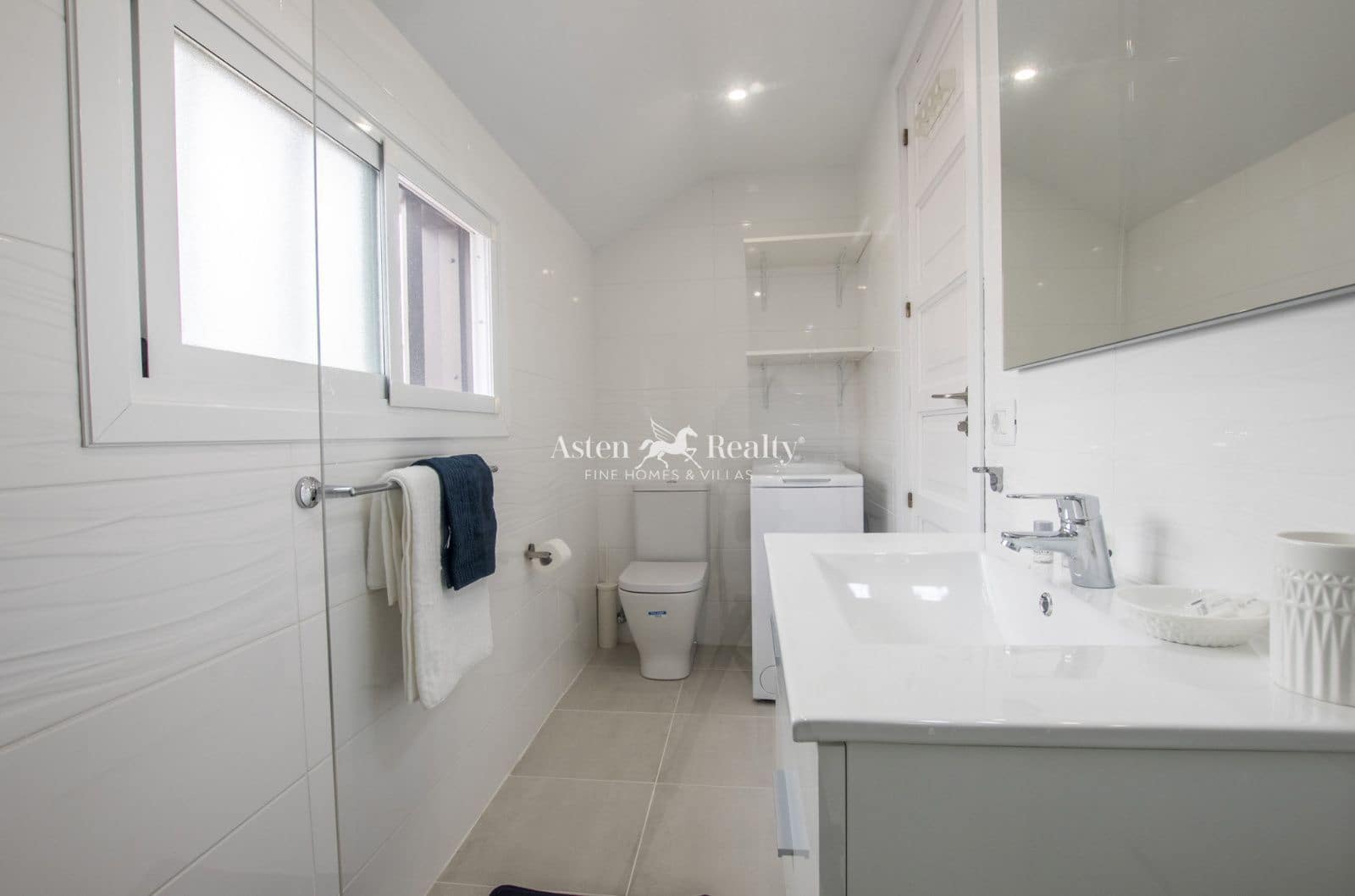 1 chambre Penthouse à vendre à Playa de las Americas avec piscine - 475 000 € (Ref: 9654208)