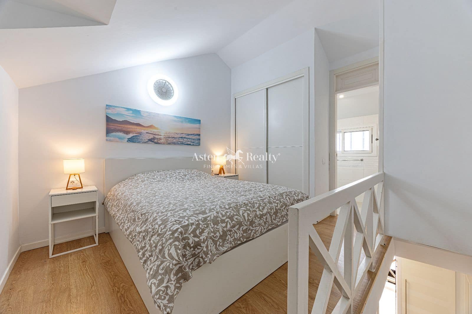 1 bedroom Penthouse for sale in Playa de las Americas with pool - € 475,000 (Ref: 9654208)