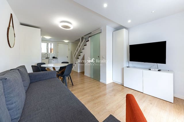 1 slaapkamer Penthouse te koop in Playa de las Americas, Arona met zwembad - € 475.000 (Ref: 9654208)