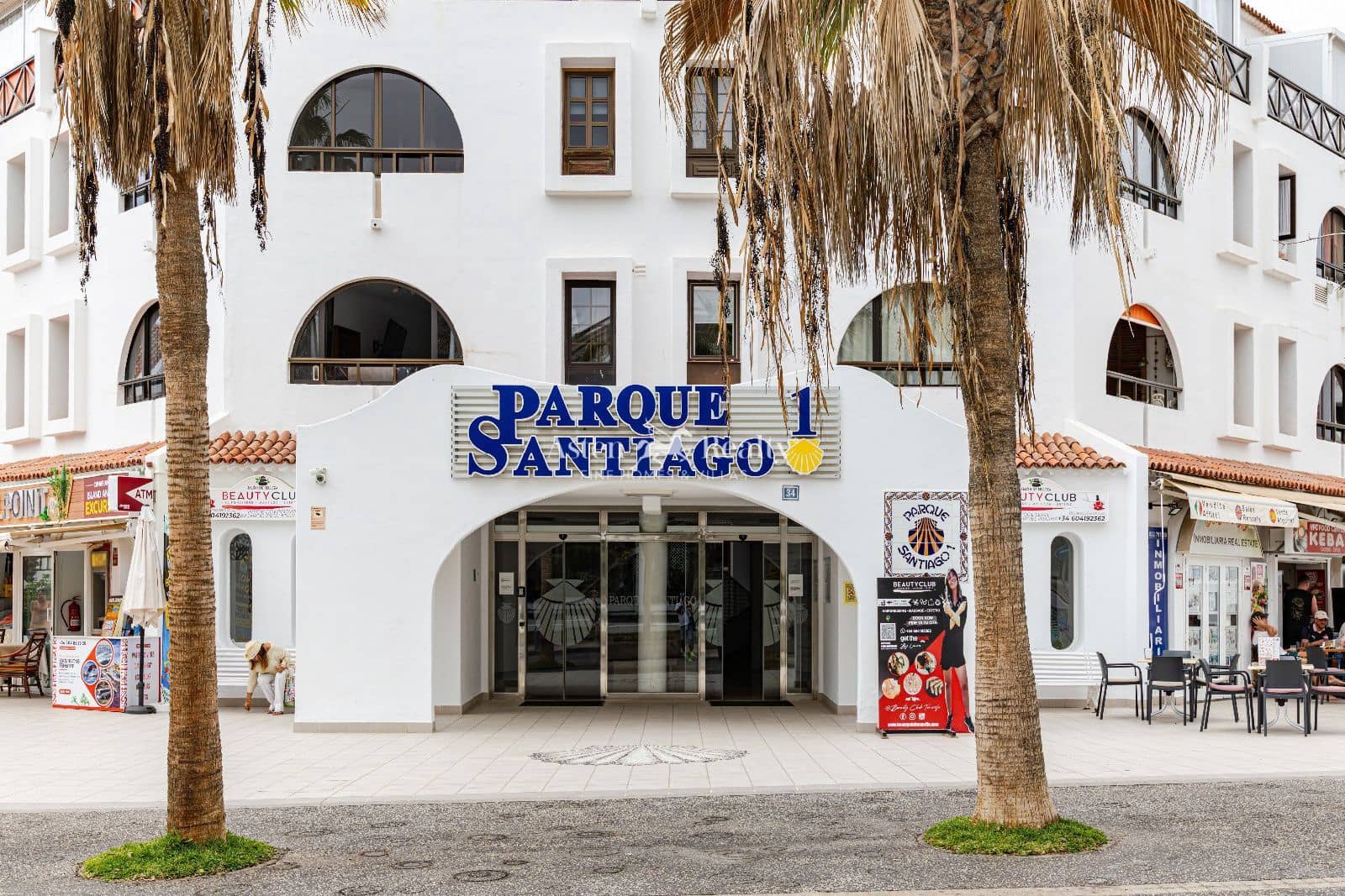 1 bedroom Penthouse for sale in Playa de las Americas with pool - € 475,000 (Ref: 9654208)