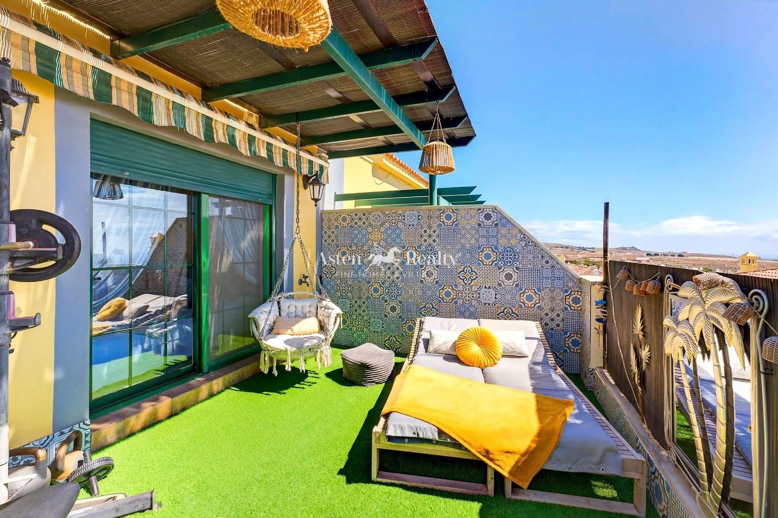 3 sypialnia Dom na sprzedaż w Las Chafiras (San Miguel) z basenem garażem - 399 000 € (Ref: 9656498)