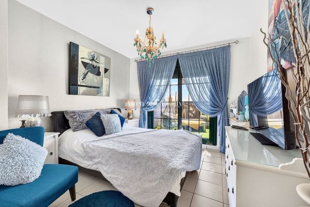 3 makuuhuone Omakotitalo myytävänä paikassa Las Chafiras (San Miguel), San Miguel de Abona mukana uima-altaan 
autotalli - 399 000 € (Ref: 9656498)