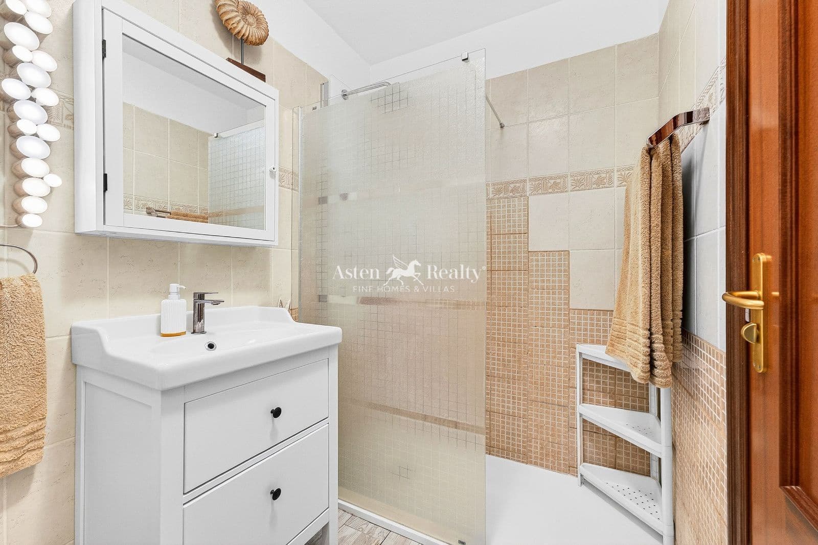 3 sypialnia Dom na sprzedaż w Las Chafiras (San Miguel) z basenem garażem - 399 000 € (Ref: 9656498)