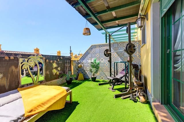 3 makuuhuone Omakotitalo myytävänä paikassa Las Chafiras (San Miguel), San Miguel de Abona mukana uima-altaan 
autotalli - 399 000 € (Ref: 9656498)