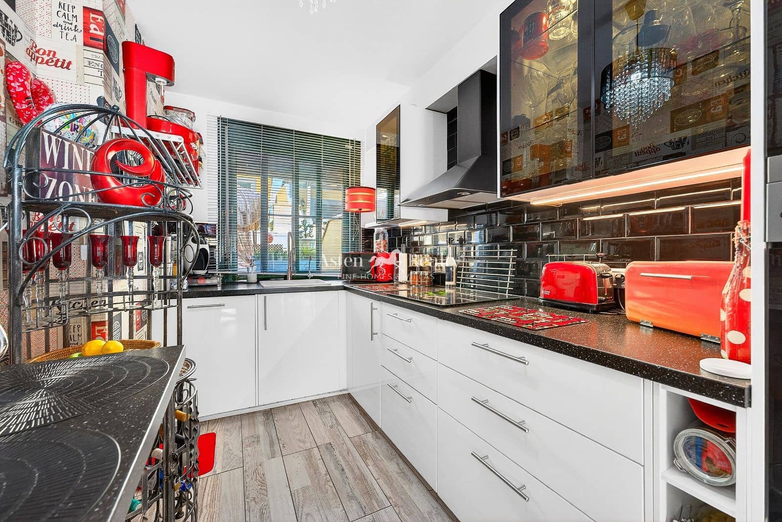 3 sypialnia Dom na sprzedaż w Las Chafiras (San Miguel) z basenem garażem - 399 000 € (Ref: 9656498)