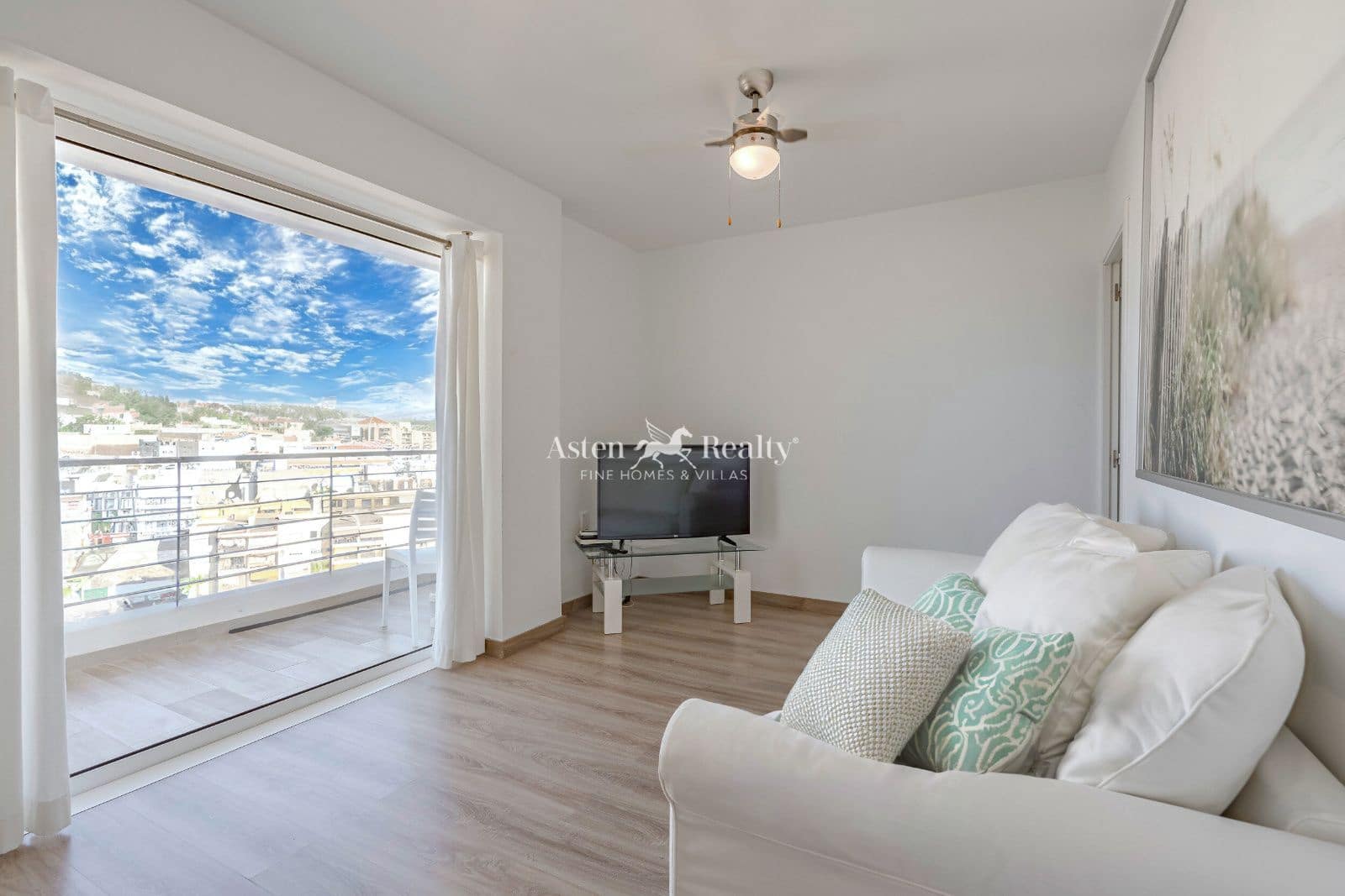 1 slaapkamer Flat te koop in Los Cristianos met zwembad - € 370.000 (Ref: 9656785)