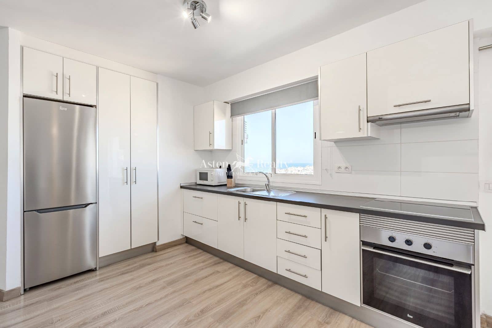 1 slaapkamer Flat te koop in Los Cristianos met zwembad - € 370.000 (Ref: 9656785)