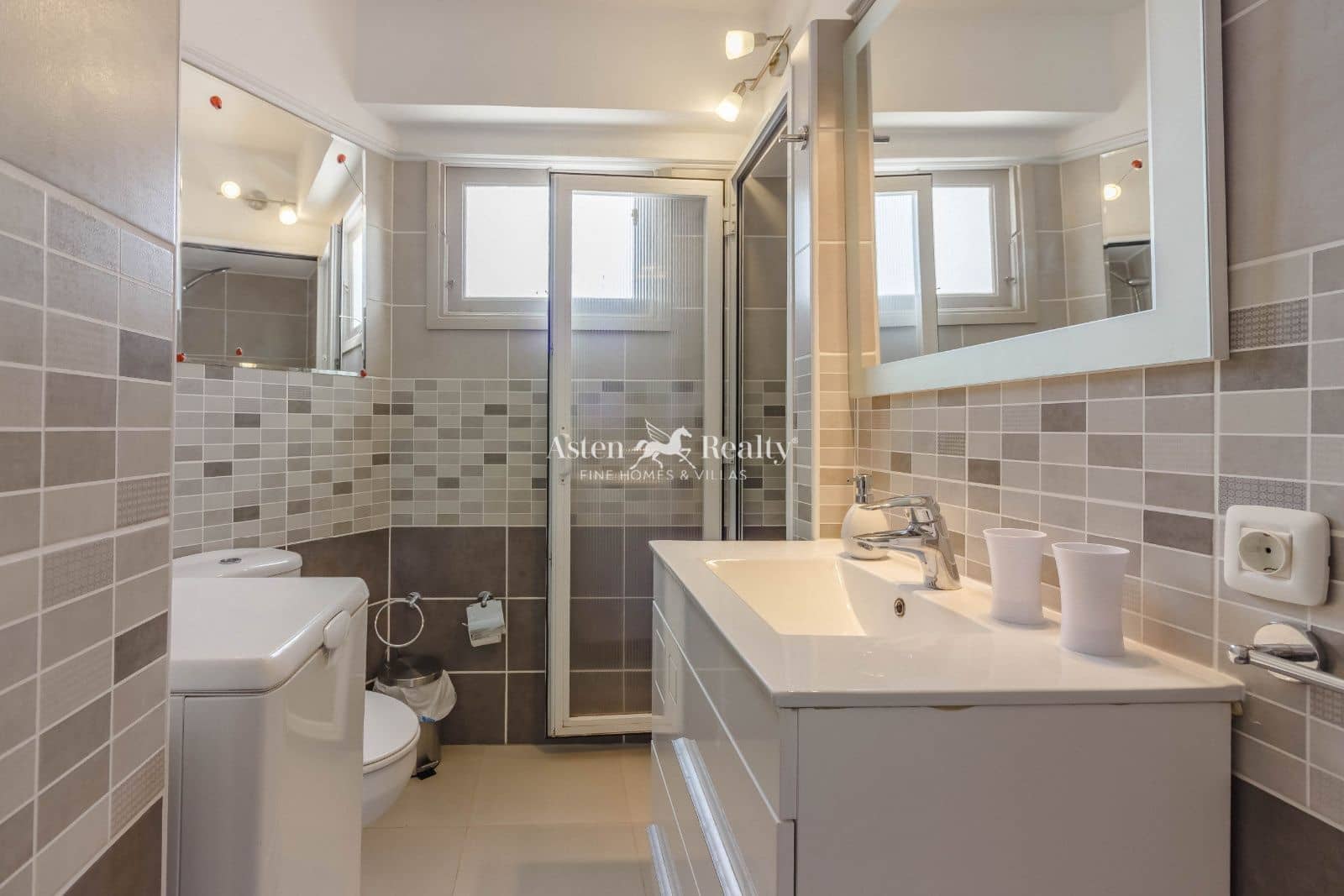 1 slaapkamer Flat te koop in Los Cristianos met zwembad - € 370.000 (Ref: 9656785)