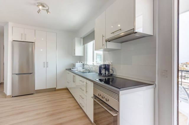 1 slaapkamer Flat te koop in Los Cristianos, Arona met zwembad - € 370.000 (Ref: 9656785)