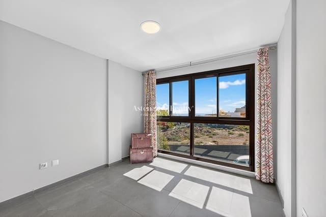 2 bedroom Flat for sale in Cabo Blanco, Arona with garage - € 298,000 (Ref: 9656786)