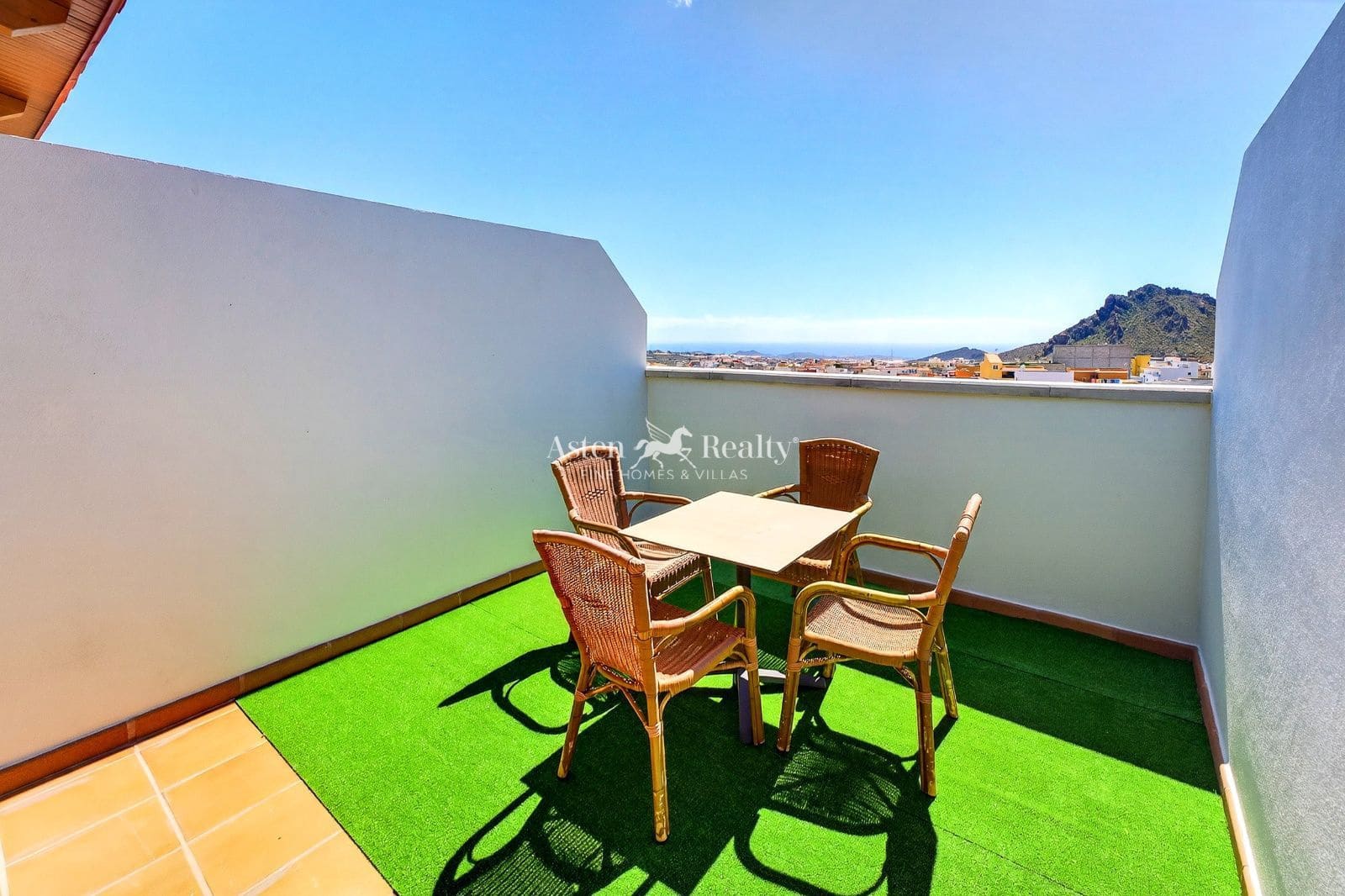2 quarto Apartamento para venda em Cabo Blanco com garagem - 298 000 € (Ref: 9656786)