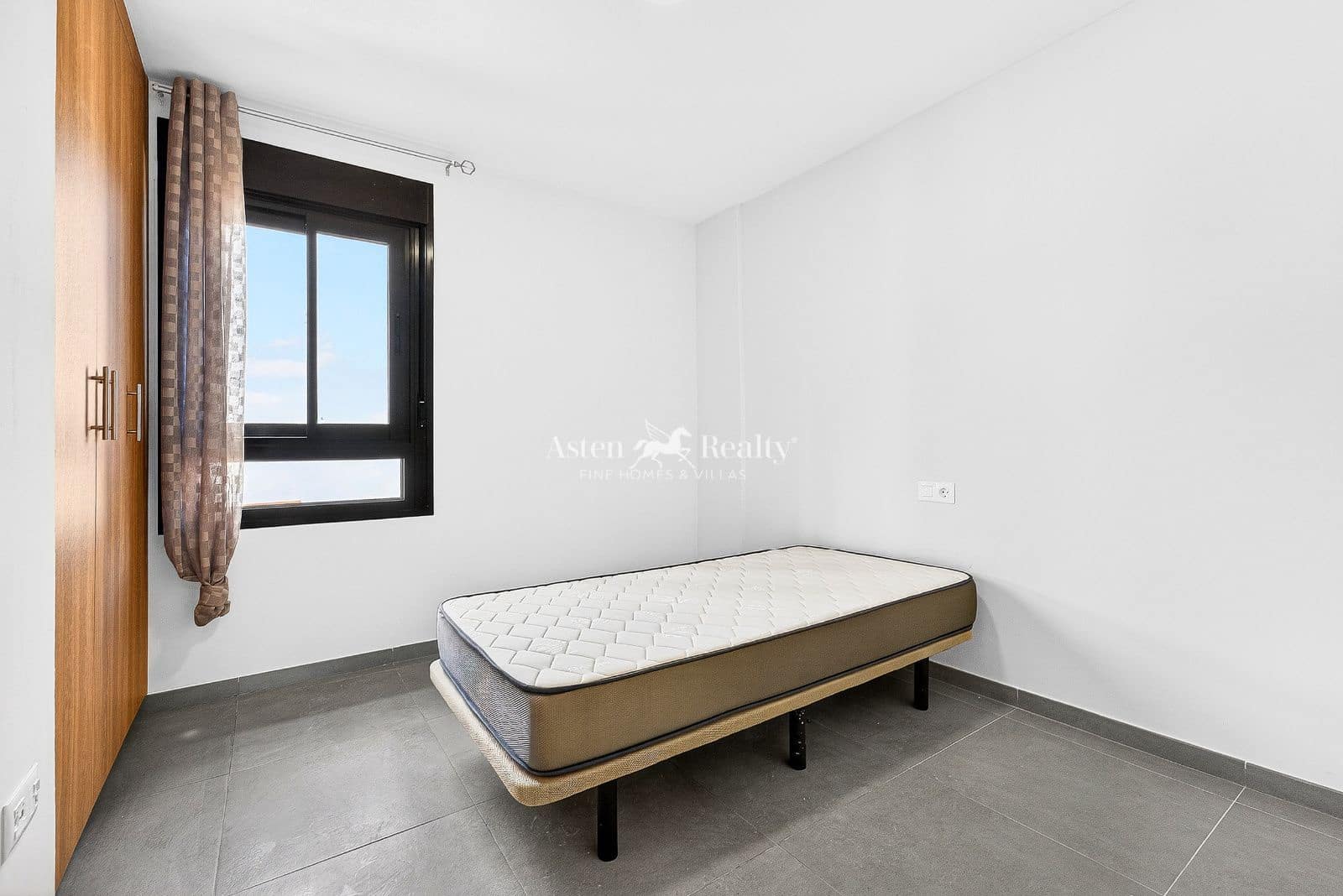 2 quarto Apartamento para venda em Cabo Blanco com garagem - 298 000 € (Ref: 9656786)