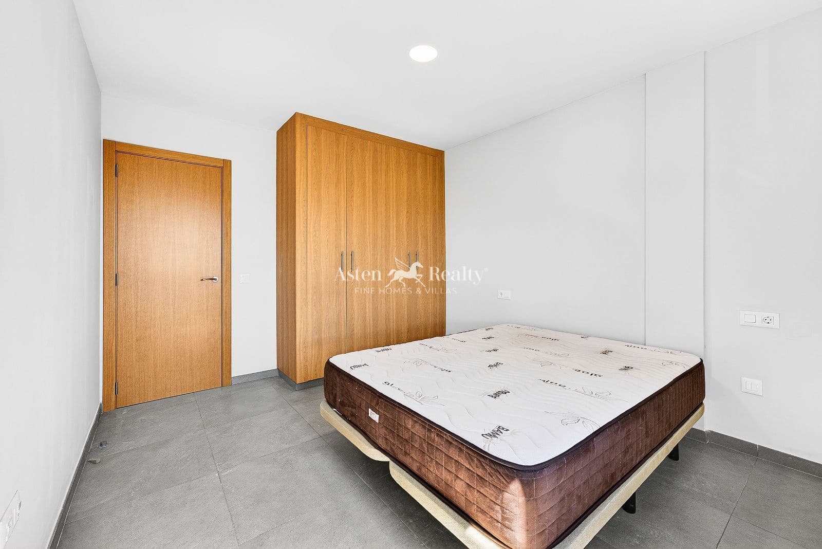 2 quarto Apartamento para venda em Cabo Blanco com garagem - 298 000 € (Ref: 9656786)