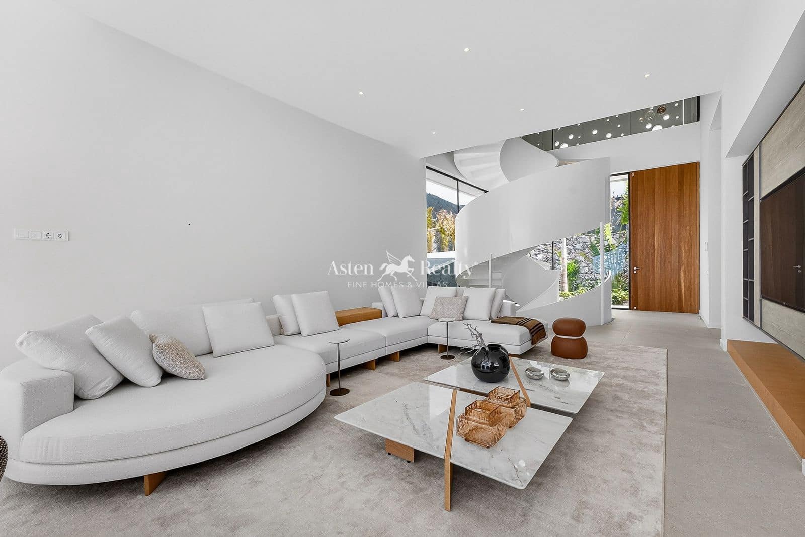 4 slaapkamer Huis te koop in Guia de Isora met zwembad garage - € 6.900.000 (Ref: 9665185)