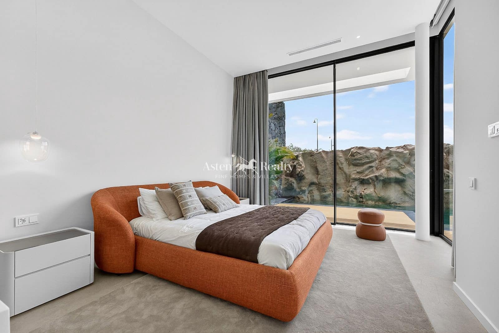 4 slaapkamer Huis te koop in Guia de Isora met zwembad garage - € 6.900.000 (Ref: 9665185)