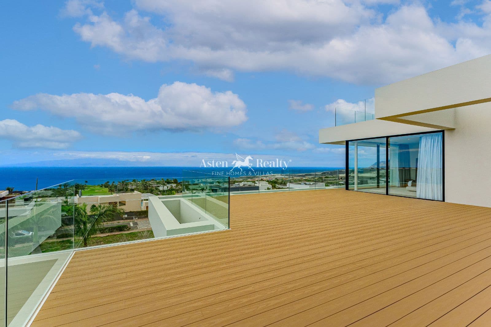 4 slaapkamer Huis te koop in Guia de Isora met zwembad garage - € 6.900.000 (Ref: 9665185)