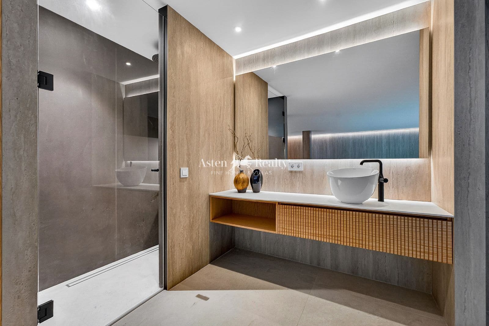 4 slaapkamer Huis te koop in Guia de Isora met zwembad garage - € 6.900.000 (Ref: 9665185)