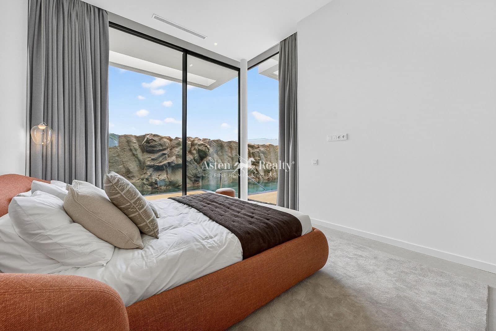 4 slaapkamer Huis te koop in Guia de Isora met zwembad garage - € 6.900.000 (Ref: 9665185)