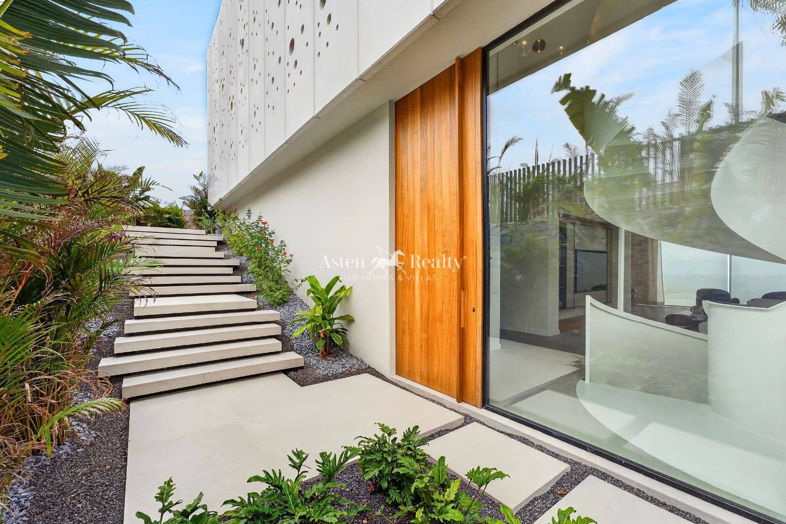 4 slaapkamer Huis te koop in Guia de Isora met zwembad garage - € 6.900.000 (Ref: 9665185)