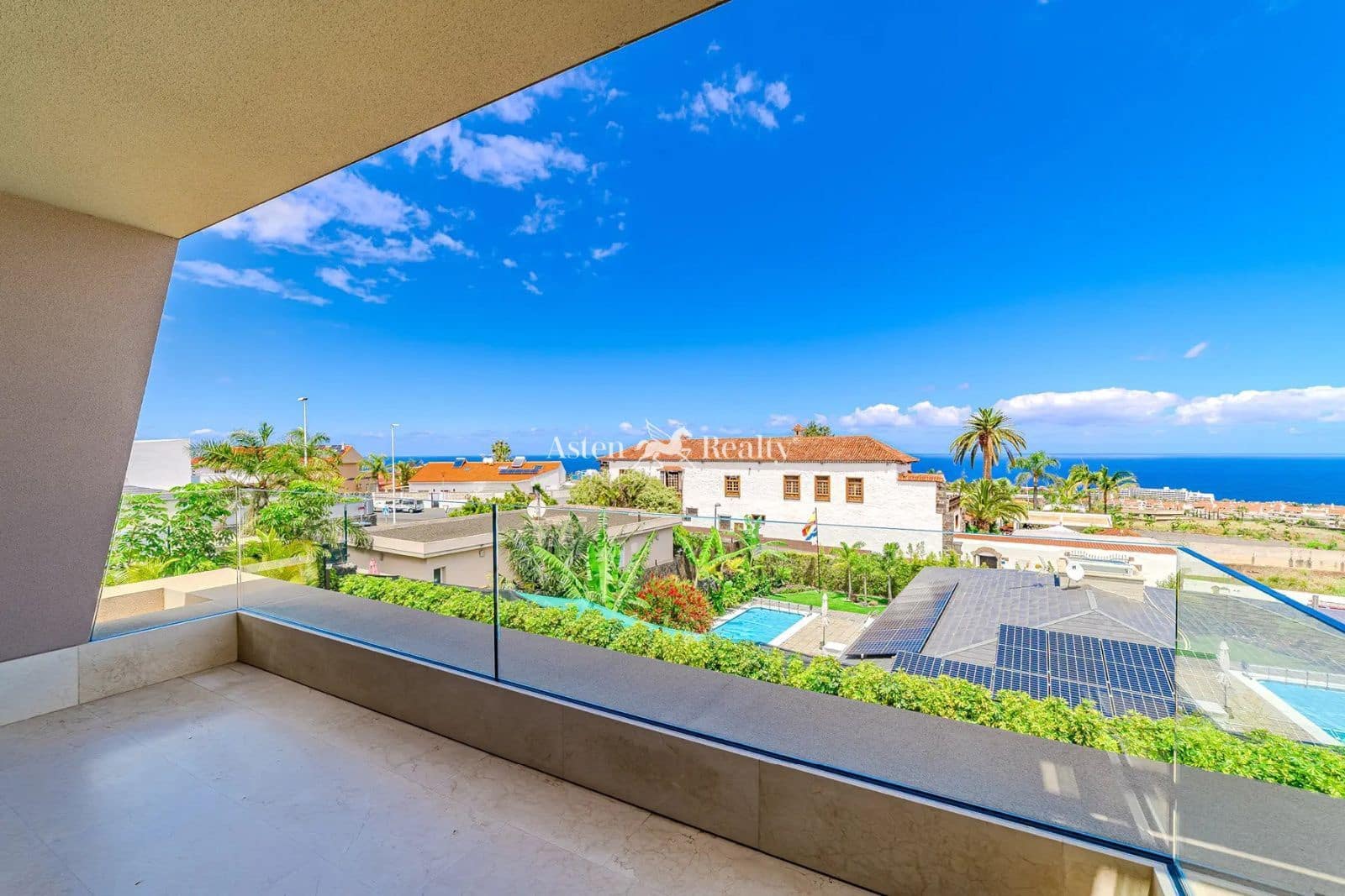 4 chambre Maison de Ville à vendre à Puerto de la Cruz avec piscine garage - 2 400 000 € (Ref: 9665186)