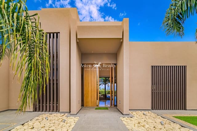 Casa de 4 habitaciones en Puerto de la Cruz en venta con piscina garaje - 2.400.000 € (Ref: 9665186)