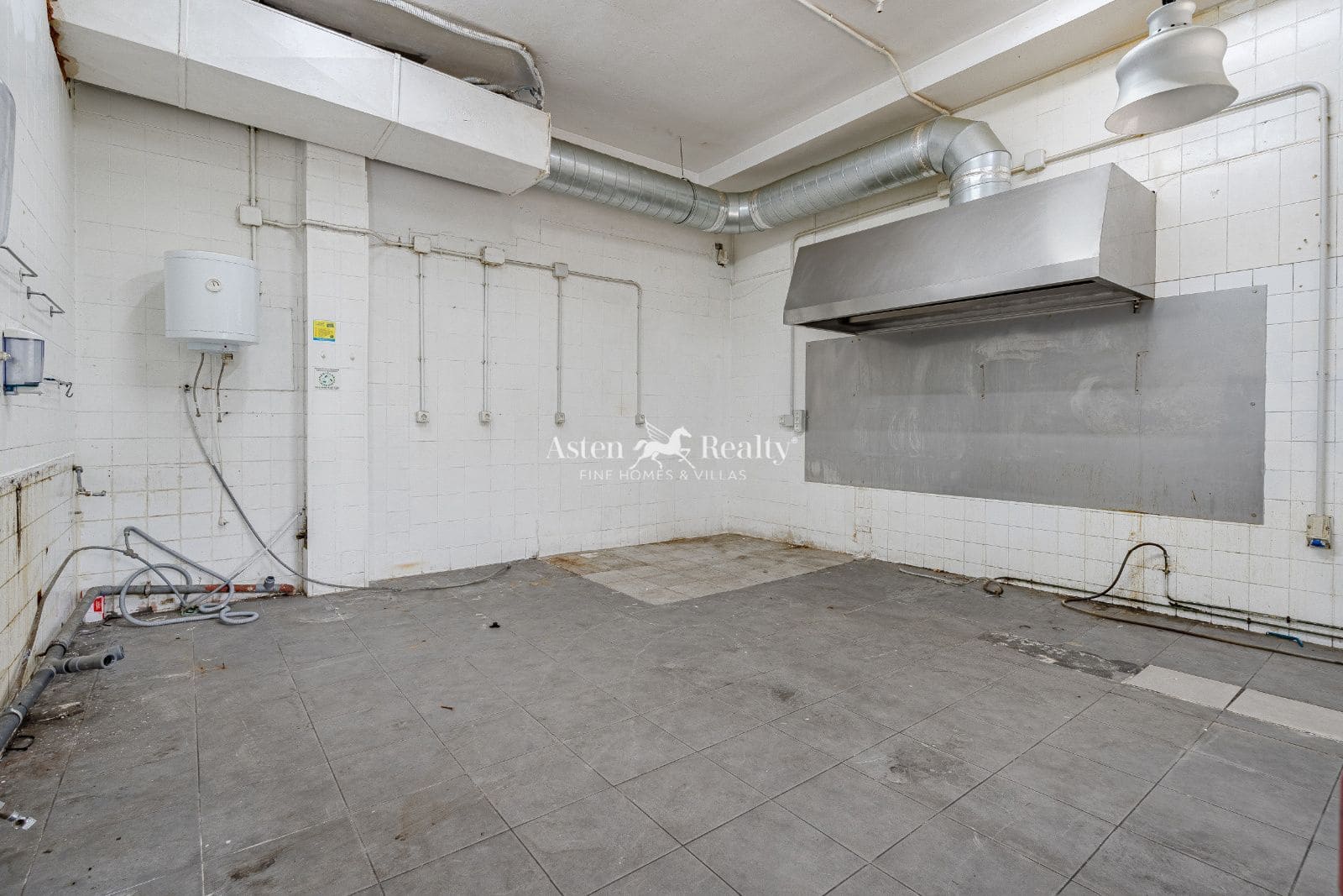 Virksomhed til leje i Los Cristianos - € 4.000 (Ref: 9665306)