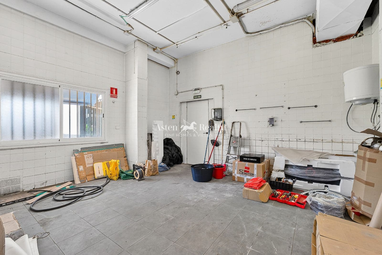 Business for rent in Los Cristianos - € 3,900 (Ref: 9665306)