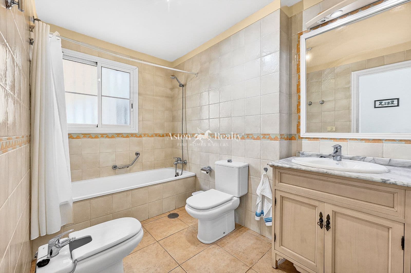 1 chambre Penthouse à vendre à Playa de las Americas avec piscine - 299 000 € (Ref: 9669195)