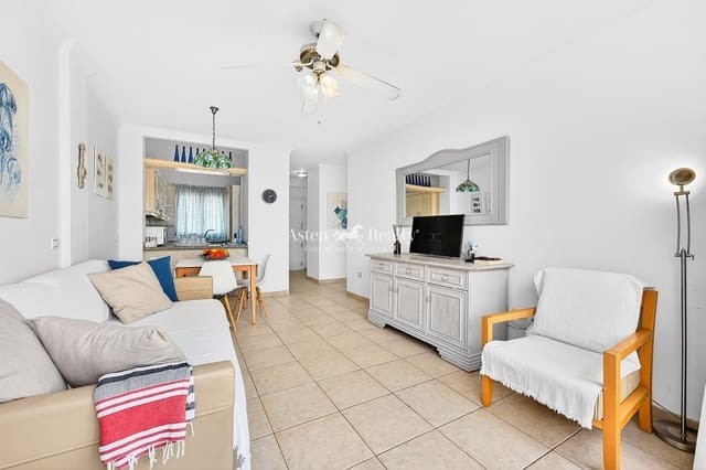 1 chambre Penthouse à vendre à Playa de las Americas, Arona avec piscine - 299 000 € (Ref: 9669195)