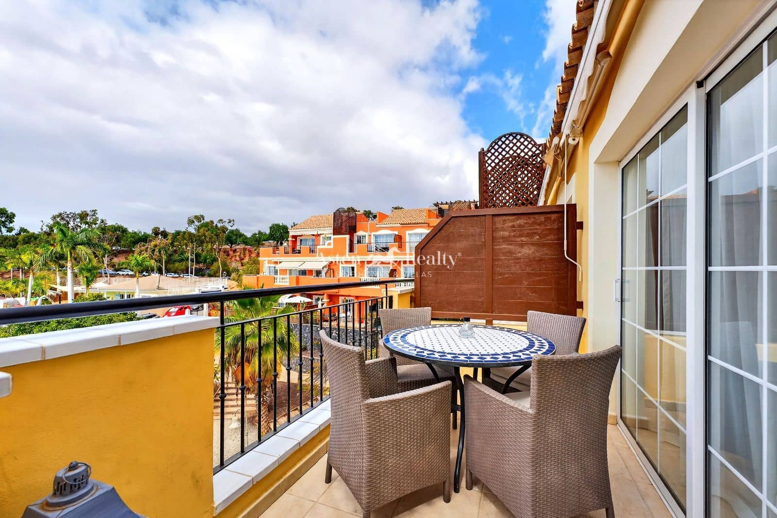 1 chambre Penthouse à vendre à Playa de las Americas avec piscine - 299 000 € (Ref: 9669195)